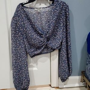 Long sleeve crop top